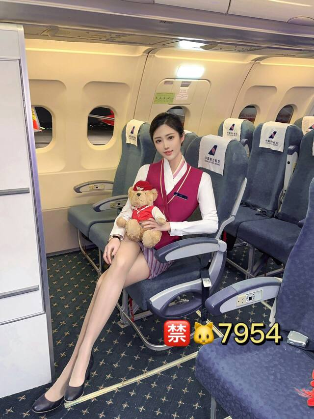 南宁外围女模特空姐在线预约同城配送高速无忧175d 气质空姐制服齐全 🉑️69 蛇纹 嘲喷